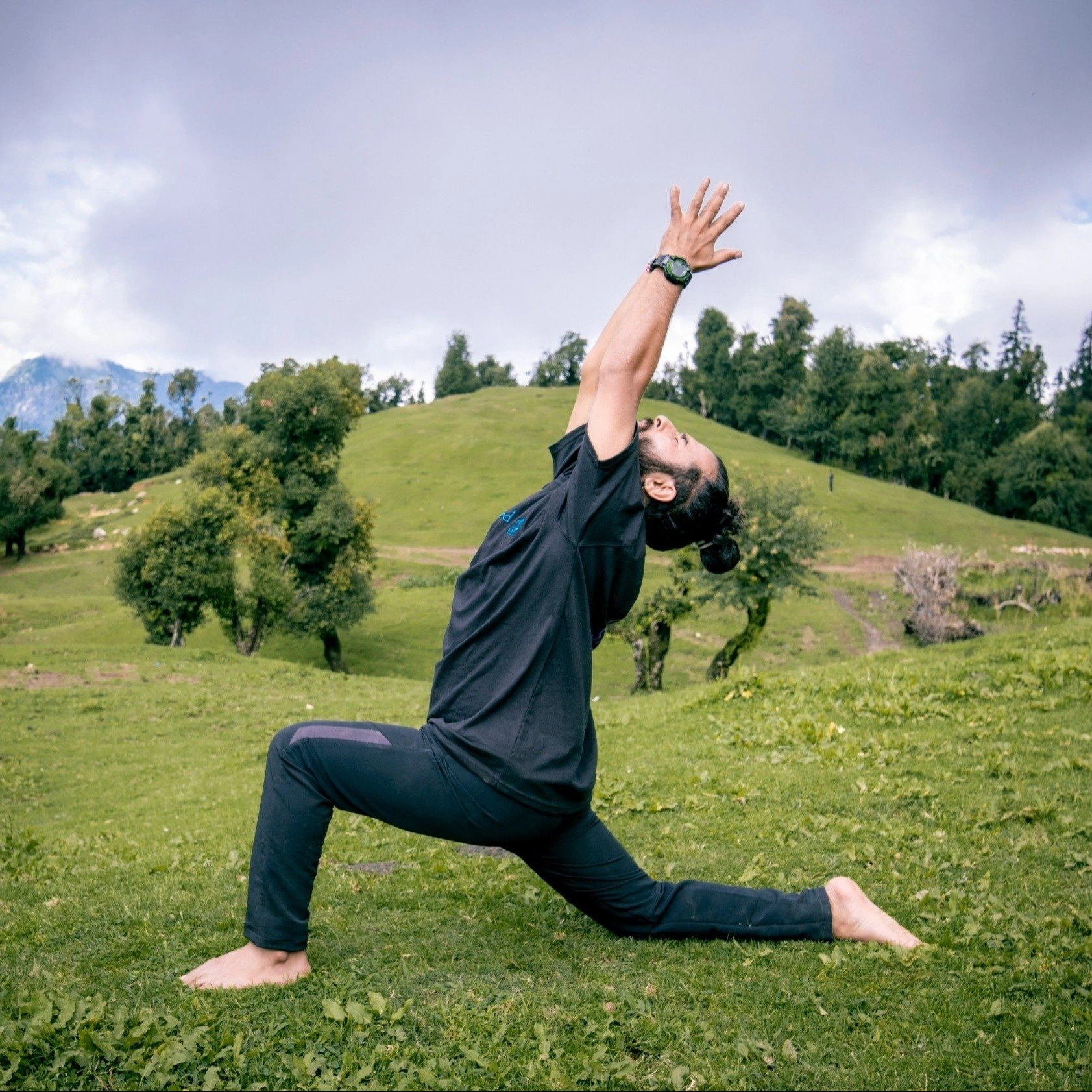 Live vs Recorded Online Yoga Classes: Which Should You Choose?